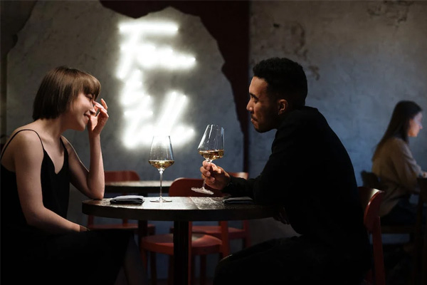7 First Date Mistakes to Avoid for a Decent Impression